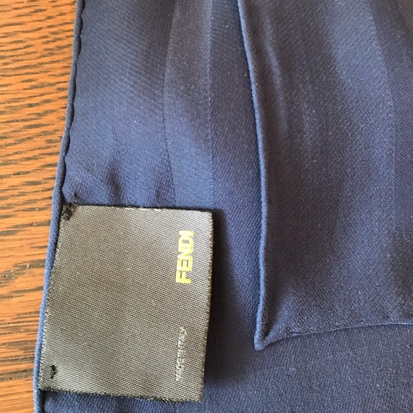 Fendi Scarf - silk - Picture 5 of 7